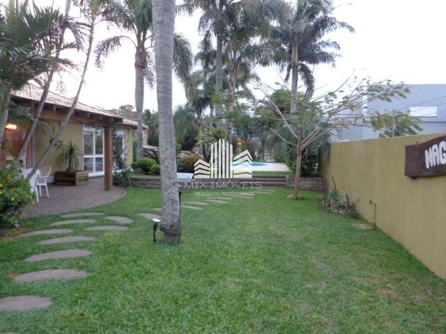 Belíssima casa á venda: 2ª foto da galeria de imagens do imóvel