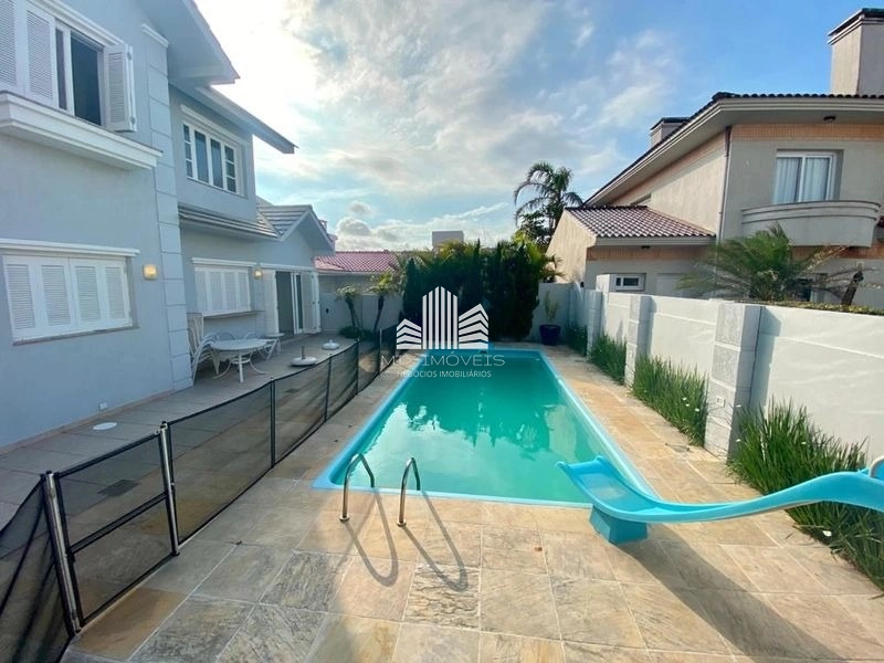 Excelente casa sobrado, a 50 metros do mar!: 1ª foto da galeria de imagens do imóvel