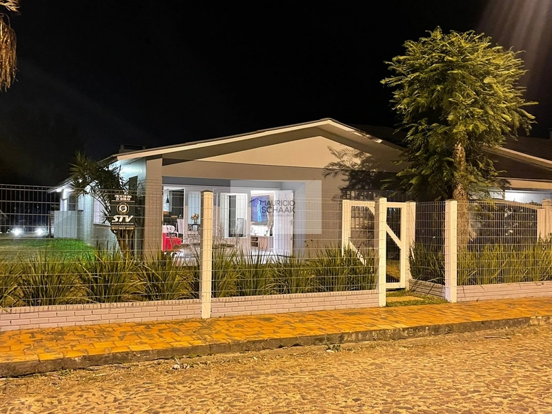 Casa em Atlântida: 1ª foto da galeria de imagens do imóvel