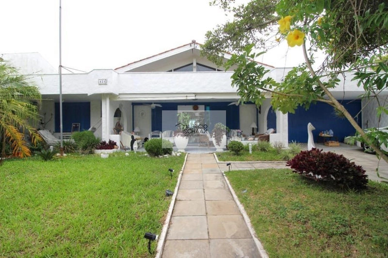 Casa em Atlântida com arquitetura grega: 1ª foto da galeria de imagens do imóvel