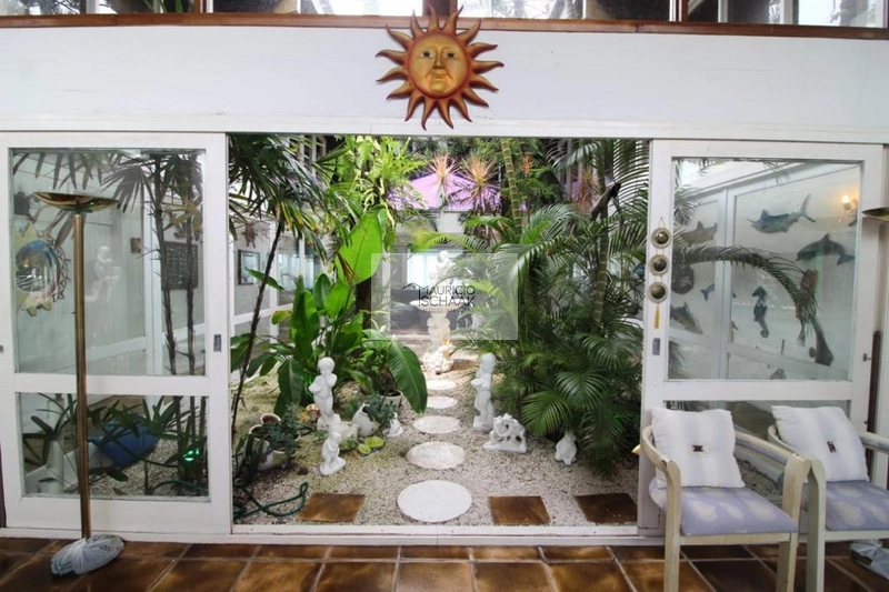 Casa em Atlântida com arquitetura grega: 11ª foto da galeria de imagens do imóvel