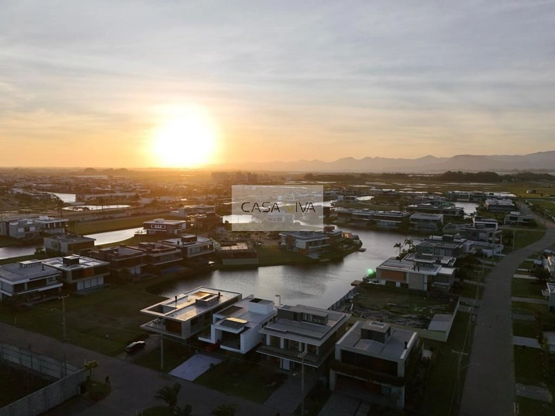 Sobrado em condomínio fechado de luxo: 60ª foto da galeria de imagens do imóvel