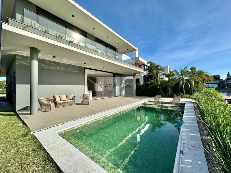 Sobrado em condomínio fechado de luxo: 3ª foto da galeria de imagens do imóvel