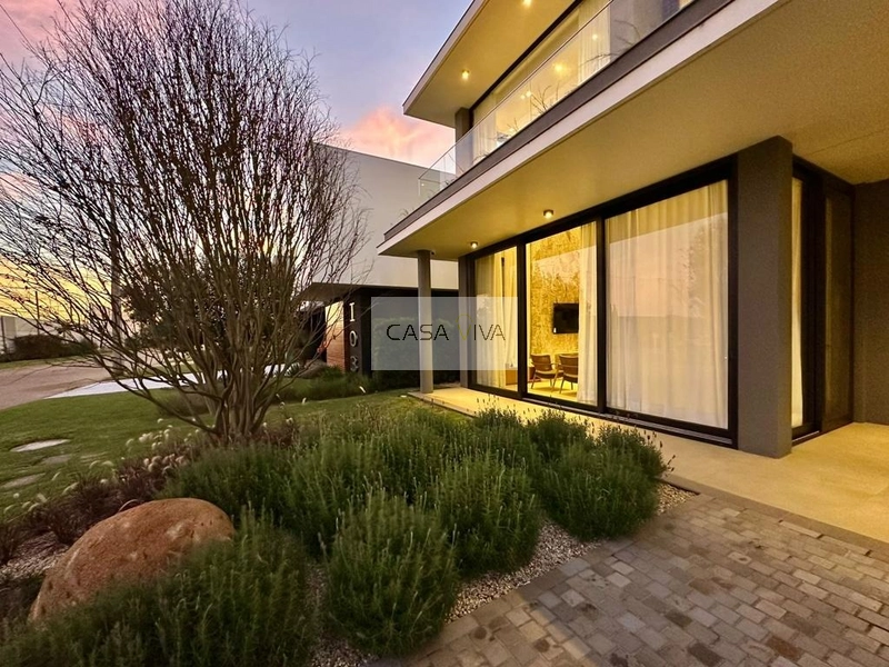 Sobrado em condomínio fechado de luxo: 64ª foto da galeria de imagens do imóvel