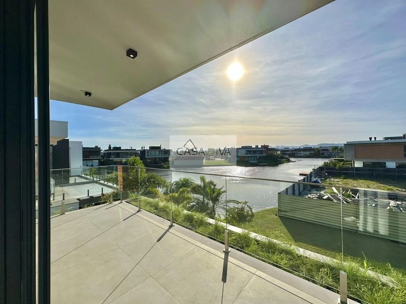 Sobrado em condomínio fechado de luxo: 4ª foto da galeria de imagens do imóvel