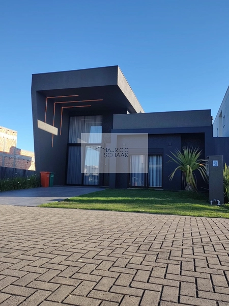 Casa mobiliada e decorada em condomínio fechado!: 1ª foto da galeria de imagens do imóvel