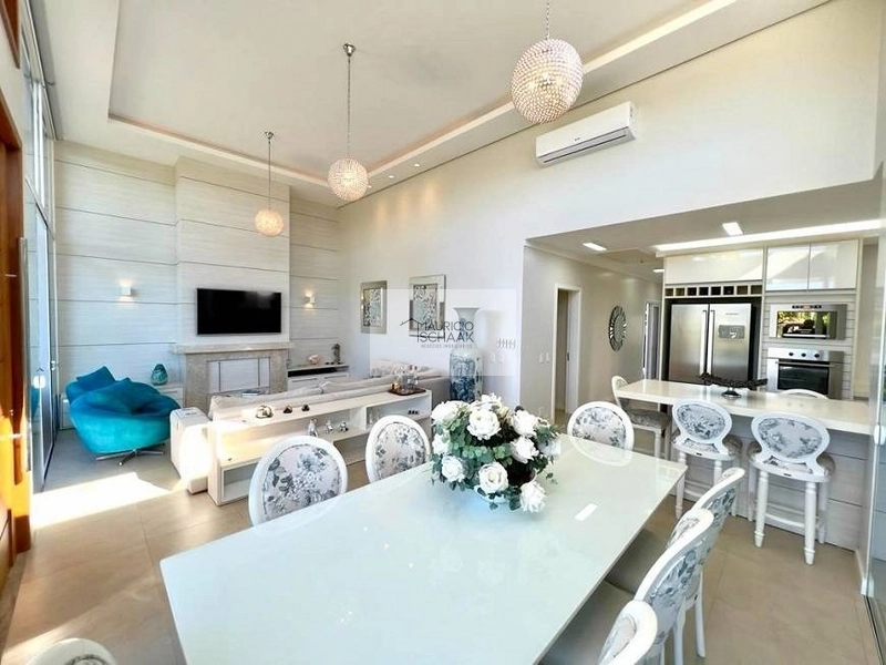 Linda casa em condomínio!!: 17ª foto da galeria de imagens do imóvel