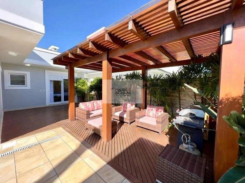 Linda casa em condomínio!!: 6ª foto da galeria de imagens do imóvel