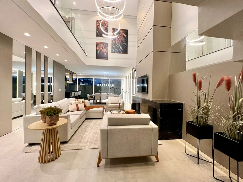 Sobrado em condomínio fechado em Xangri-lá!!: 2ª foto da galeria de imagens do imóvel