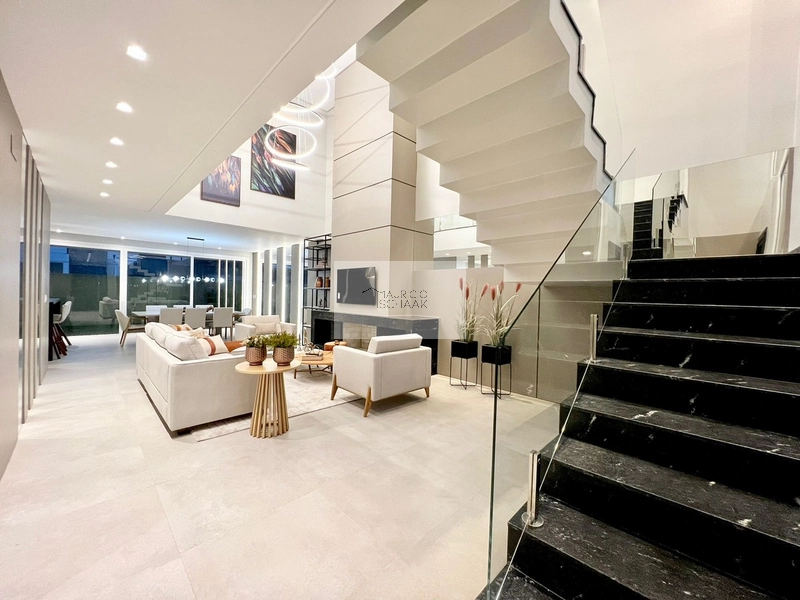 Sobrado em condomínio fechado em Xangri-lá!!: 3ª foto da galeria de imagens do imóvel