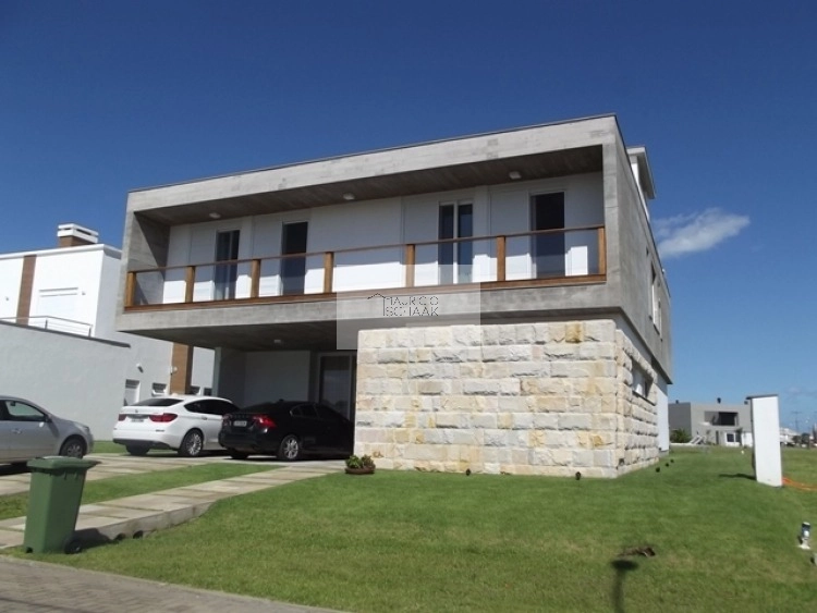 Sobrado em condomínio fechado em Xangri-lá: 16ª foto da galeria de imagens do imóvel