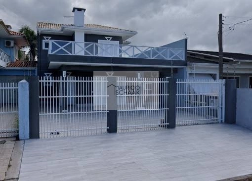 Casa bem localizada em Capão da Canoa: 1ª foto da galeria de imagens do imóvel