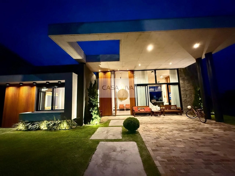 Casa beira lago em condomínio fechado!: 18ª foto da galeria de imagens do imóvel