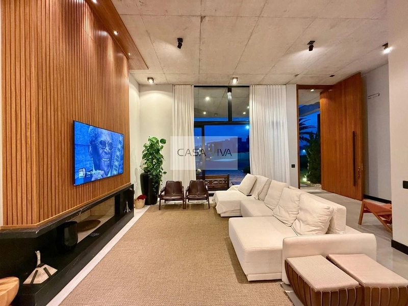 Casa beira lago em condomínio fechado!: 5ª foto da galeria de imagens do imóvel