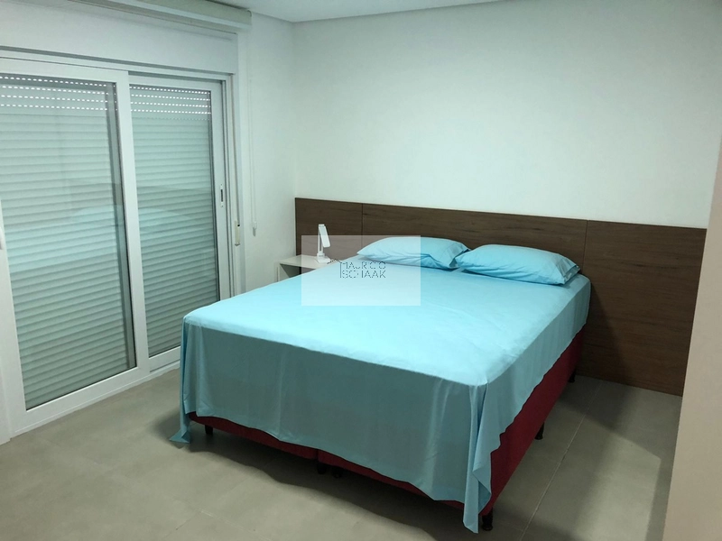 Apartamento na avenida central de Atlântida: 2ª foto da galeria de imagens do imóvel