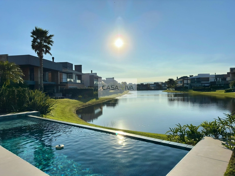 Residência de Alto Padrão à Beira Lago!!: 13ª foto da galeria de imagens do imóvel
