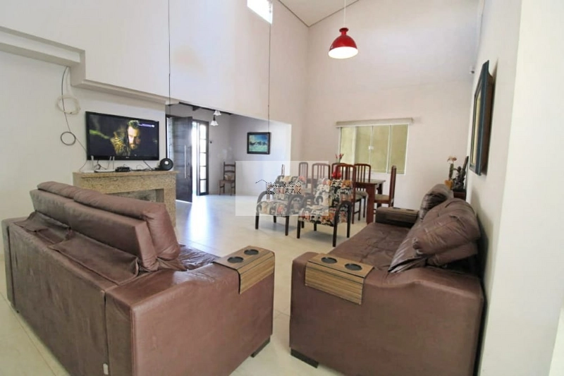 Casa no centro de Xangri-lá: 14ª foto da galeria de imagens do imóvel