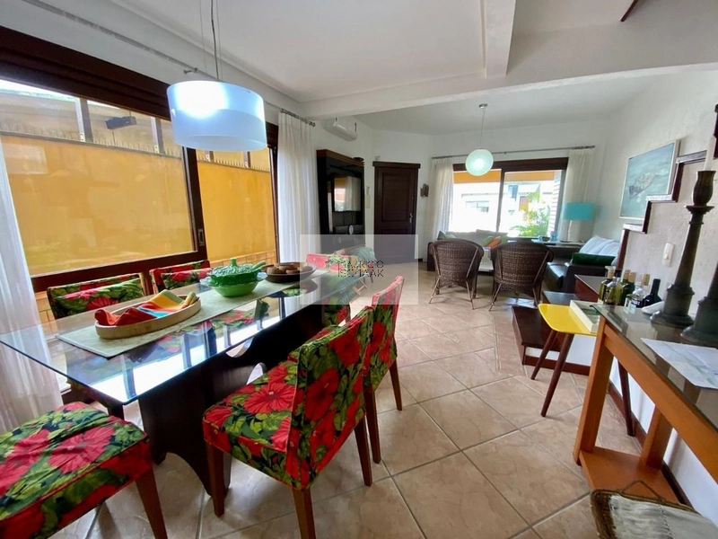 Casa no centro de Xangri-lá!: 7ª foto da galeria de imagens do imóvel