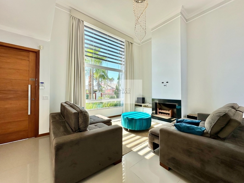 Casa no centro de Xangri-lá!: 3ª foto da galeria de imagens do imóvel