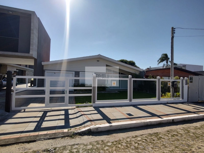 Casa no centro de Xangri-lá!: 1ª foto da galeria de imagens do imóvel