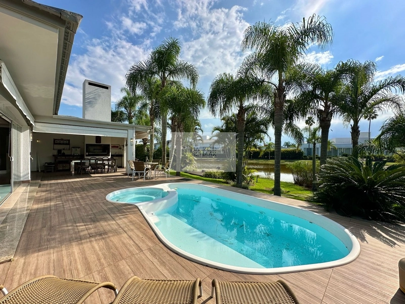 Sobrado em condomínio fechado em Atlântida!: 3ª foto da galeria de imagens do imóvel