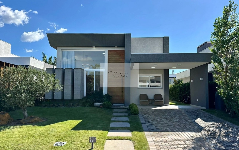 Casa em condomínio fechado em Capão da Canoa!