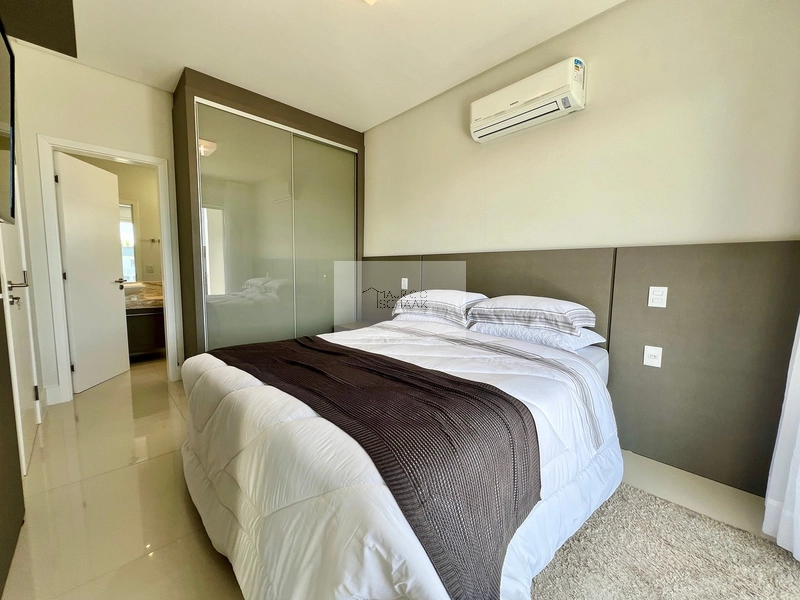 Casa beira lago em condomínio fechado!: 4ª foto da galeria de imagens do imóvel