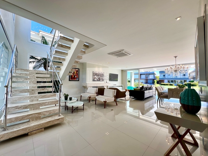 Casa beira lago em condomínio fechado!: 27ª foto da galeria de imagens do imóvel