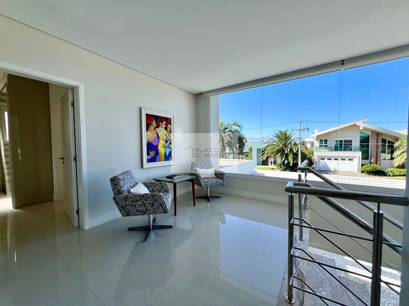 Casa beira lago em condomínio fechado!: 8ª foto da galeria de imagens do imóvel