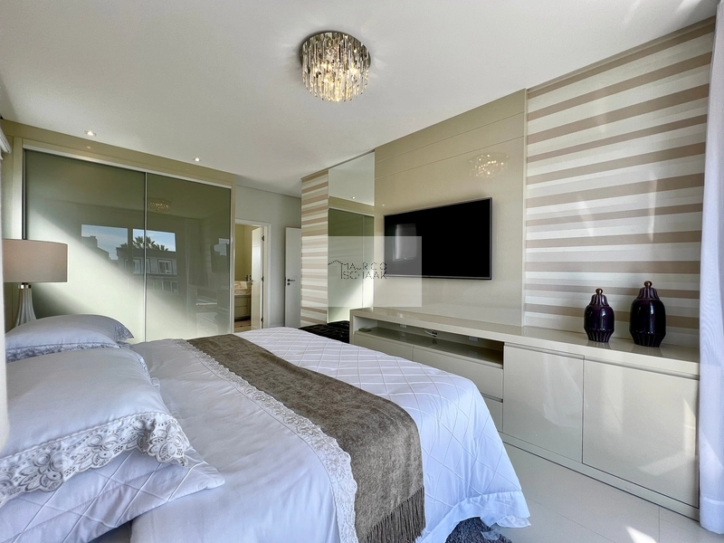 Casa beira lago em condomínio fechado!: 10ª foto da galeria de imagens do imóvel