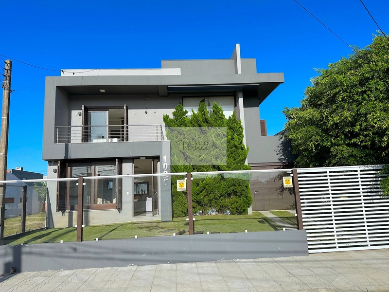 Casa no centro de Xangri-lá!: 1ª foto da galeria de imagens do imóvel