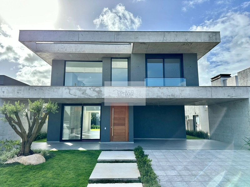 Sobrado em condomínio fechado náutico!