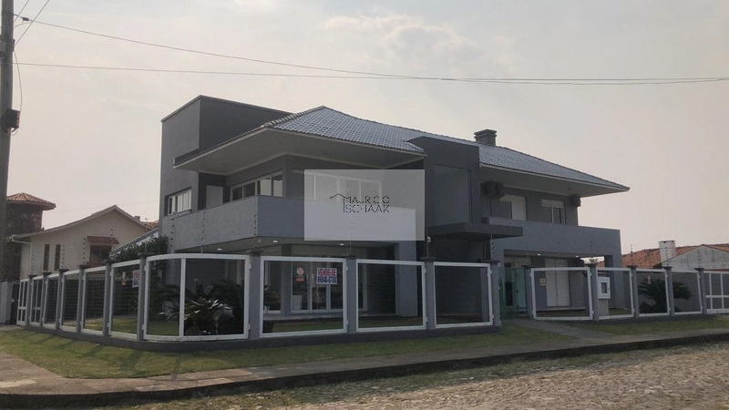 Mansão em Capão da Canoa!: 1ª foto da galeria de imagens do imóvel
