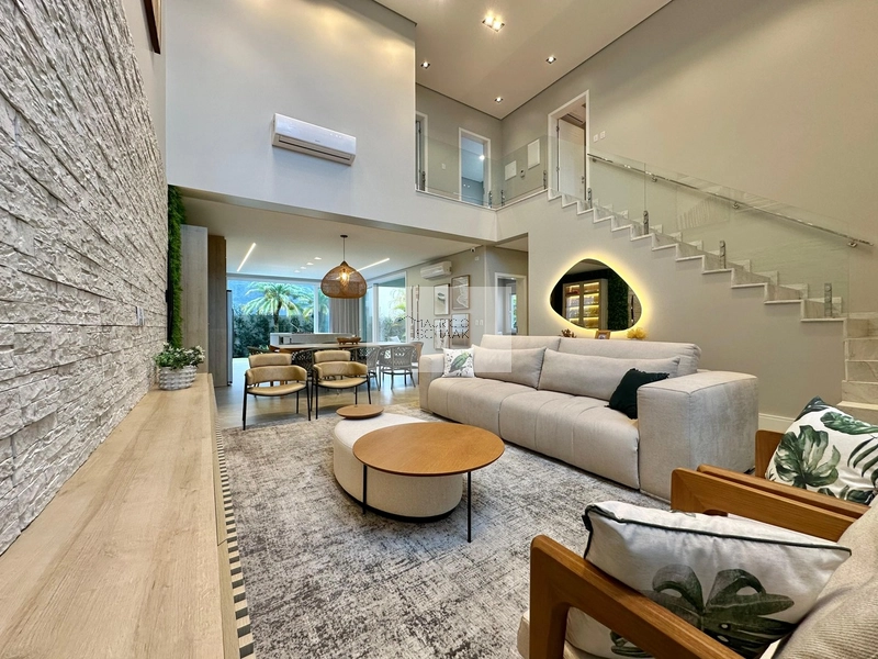Casa em condomínio fechado em Capão!: 2ª foto da galeria de imagens do imóvel