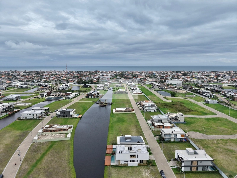 SOBRADO À BEIRA LAGO  ALTO PADRÃO - MOBILIADO & DECORADO: 58ª foto da galeria de imagens do imóvel