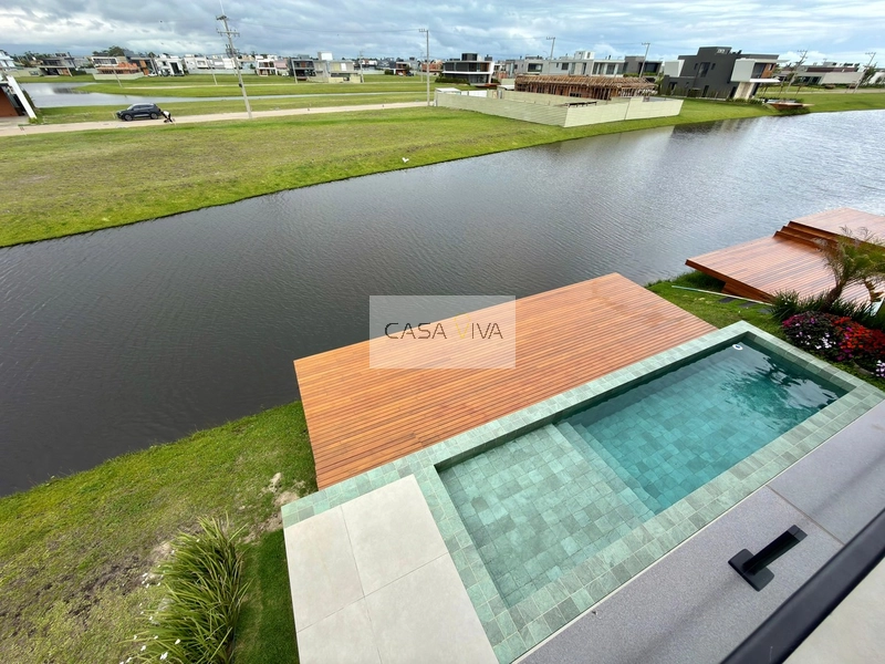 SOBRADO À BEIRA LAGO  ALTO PADRÃO - MOBILIADO & DECORADO: 45ª foto da galeria de imagens do imóvel