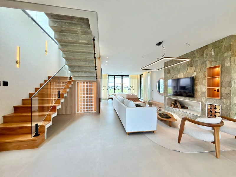 SOBRADO À BEIRA LAGO  ALTO PADRÃO - MOBILIADO & DECORADO: 5ª foto da galeria de imagens do imóvel