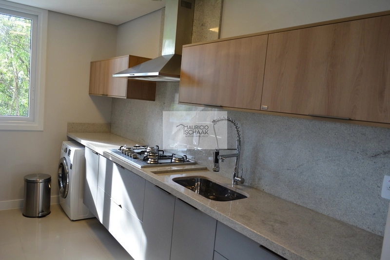 Apartamento de esquina diferenciado em Atlântida: 2ª foto da galeria de imagens do imóvel