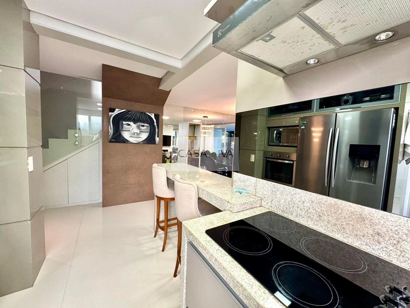Sobrado de Alto Padrão à Beira do Lago – Mobiliado e Decorado: 27ª foto da galeria de imagens do imóvel