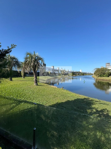 Sobrado de Alto Padrão à Beira do Lago – Mobiliado e Decorado: 12ª foto da galeria de imagens do imóvel