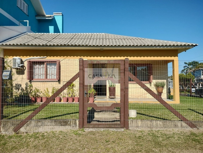 Casa de Esquina – Excelente Localização!: 1ª foto da galeria de imagens do imóvel