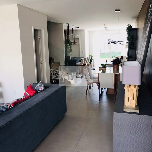 Casa beira lago no Murano (primeira fase)