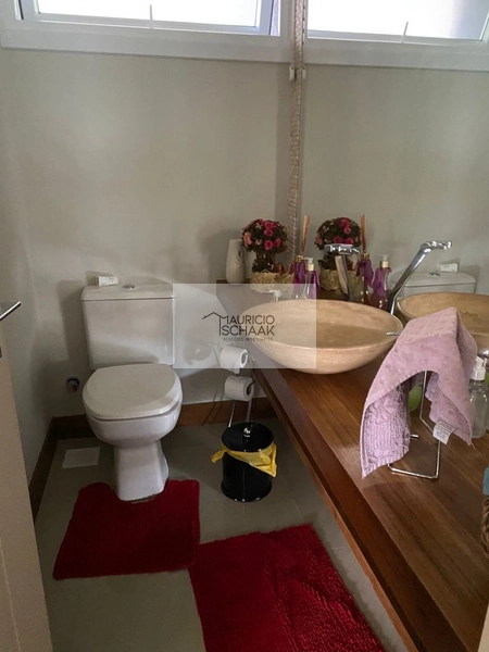 Sobrado beira lago em condomínio fechado: 4ª foto da galeria de imagens do imóvel