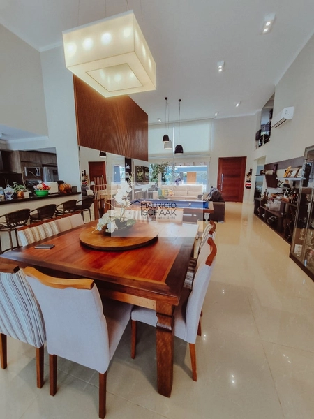 Sobrado beira lago em condomínio fechado: 6ª foto da galeria de imagens do imóvel