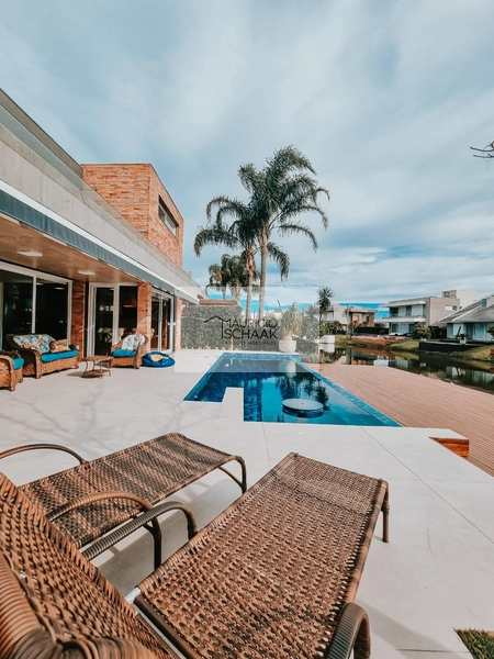 Sobrado beira lago em condomínio fechado: 8ª foto da galeria de imagens do imóvel