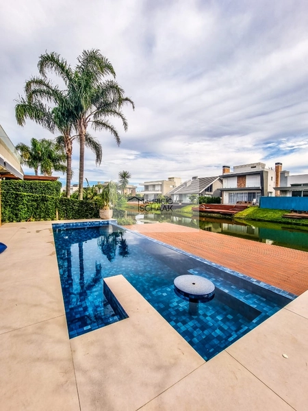 Sobrado beira lago em condomínio fechado: 7ª foto da galeria de imagens do imóvel