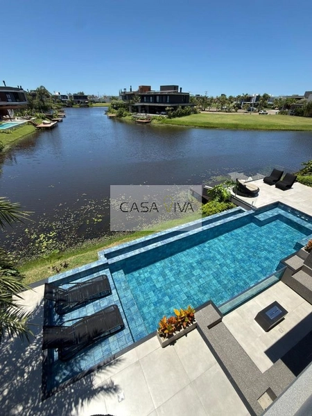 Mansão em condomínio fechado no litoral: 62ª foto da galeria de imagens do imóvel