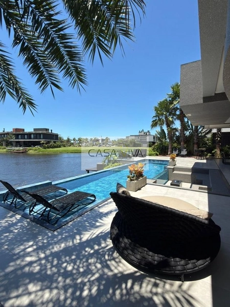 Mansão em condomínio fechado no litoral: 40ª foto da galeria de imagens do imóvel