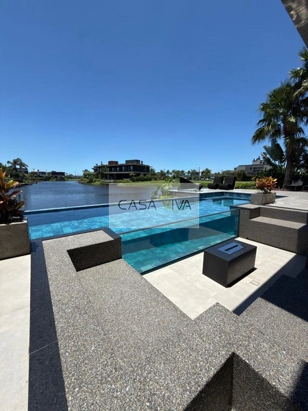 Mansão em condomínio fechado no litoral: 68ª foto da galeria de imagens do imóvel