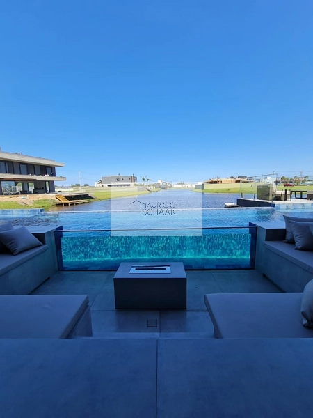 Mansão em condomínio fechado no litoral: 43ª foto da galeria de imagens do imóvel